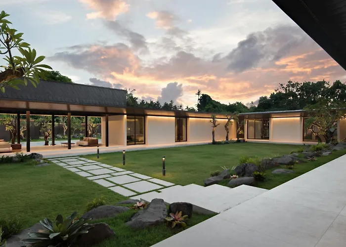 Estate Bali Resort *